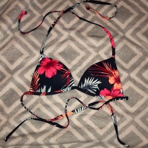 Victoria’s Secret swimsuit top